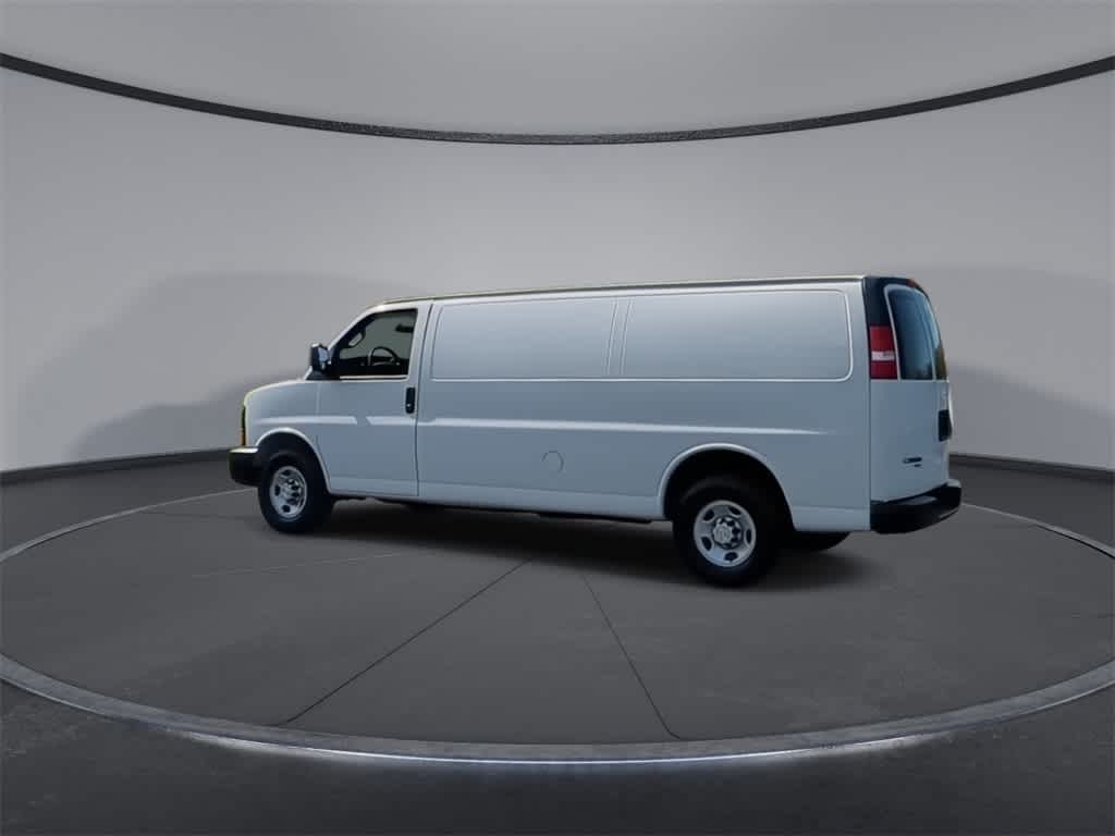 Thumbnail: 2016 Chevrolet Express - 6