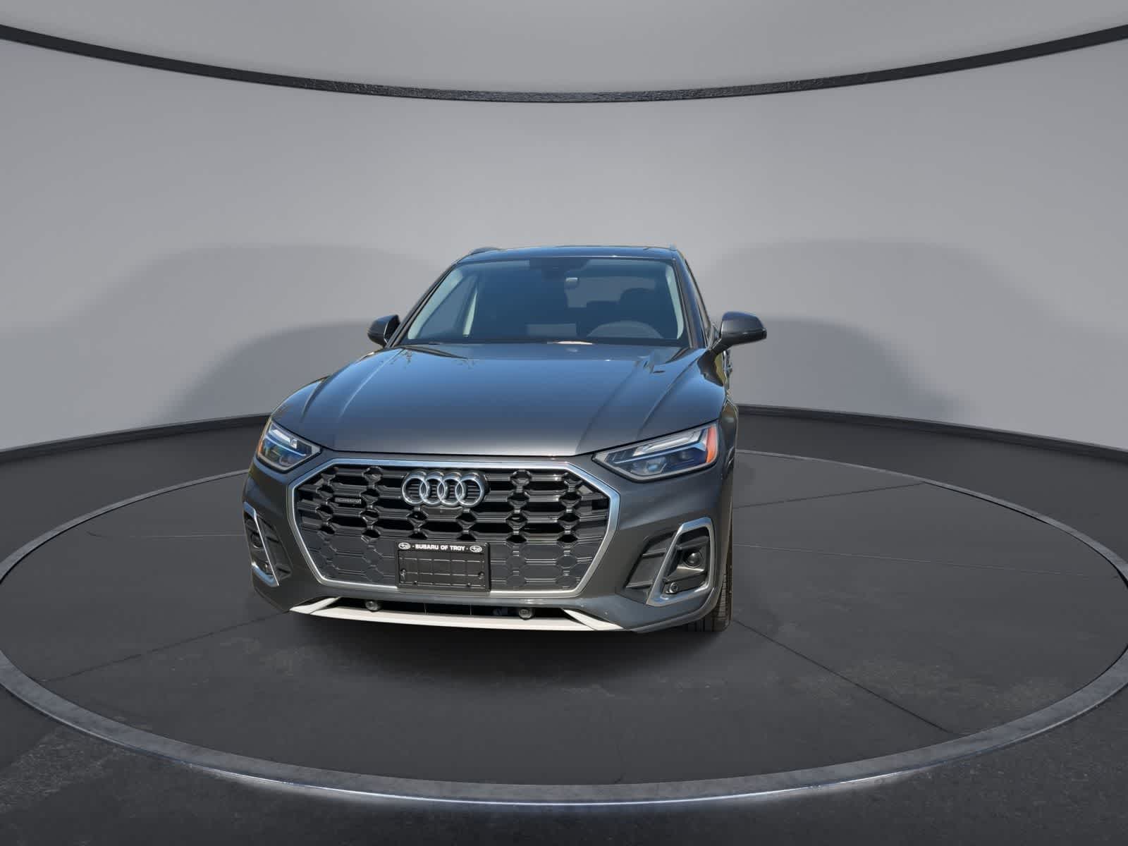Thumbnail: 2023 Audi Q5 - 3
