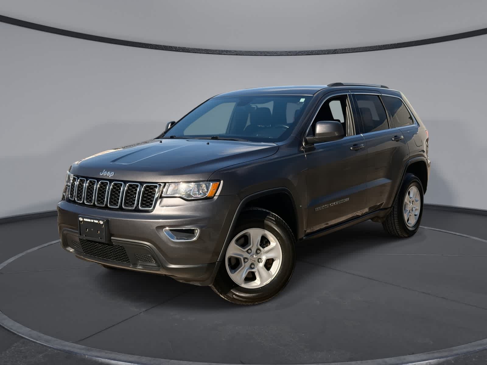 Thumbnail: 2017 Jeep Grand Cherokee - 1