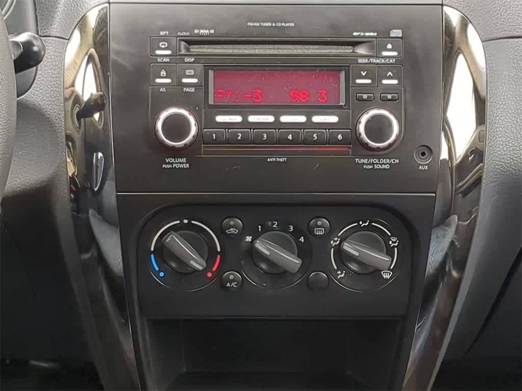 Thumbnail: 2013 Suzuki SX4 - 28