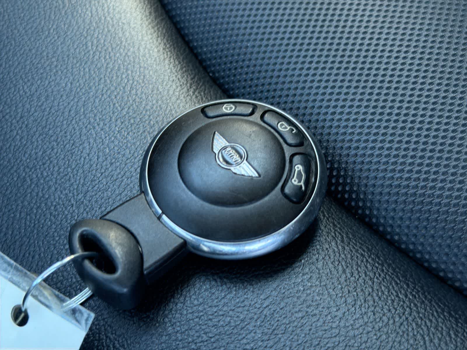Thumbnail: 2014 MINI Cooper Countryman - 35