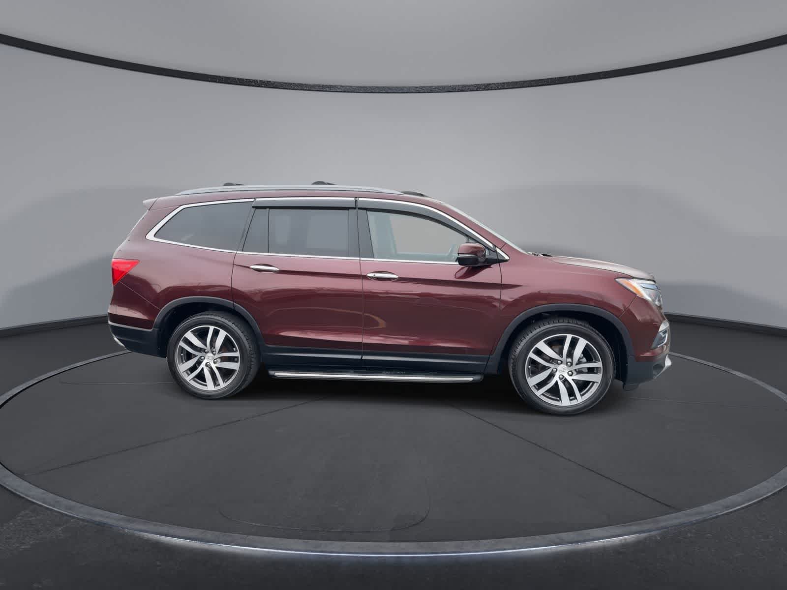 Thumbnail: 2016 Honda Pilot - 9