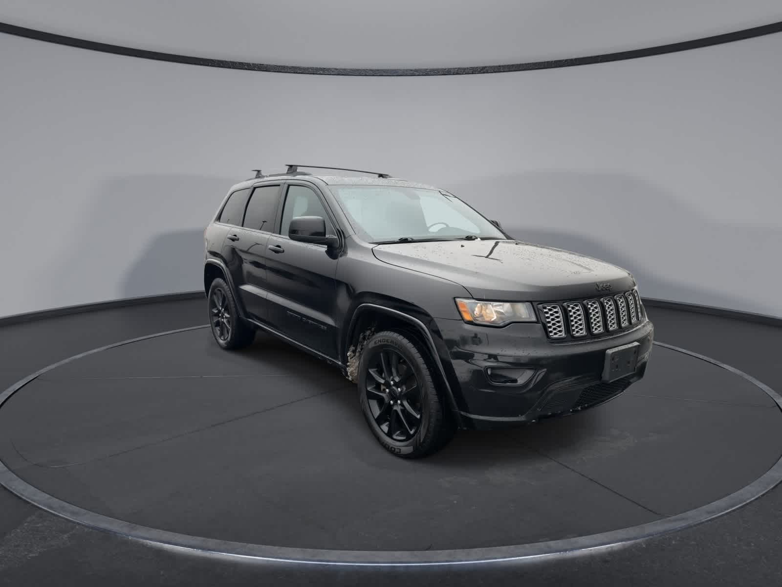 Thumbnail: 2017 Jeep Grand Cherokee - 2