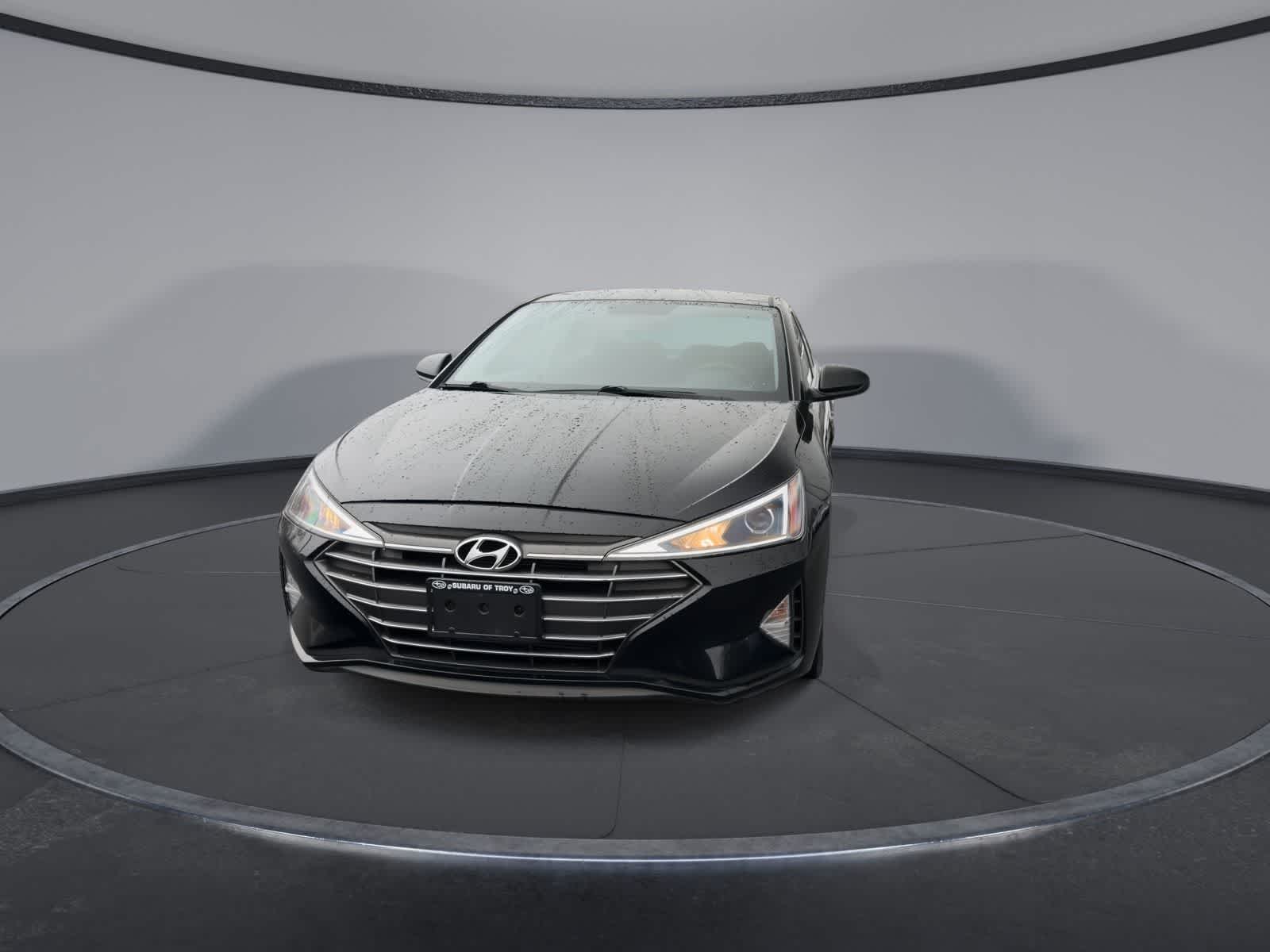 Thumbnail: 2019 Hyundai Elantra - 3