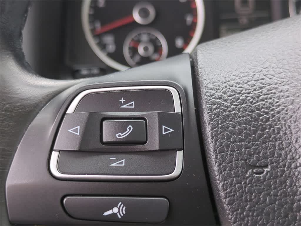 2015 Volkswagen Tiguan SE 25