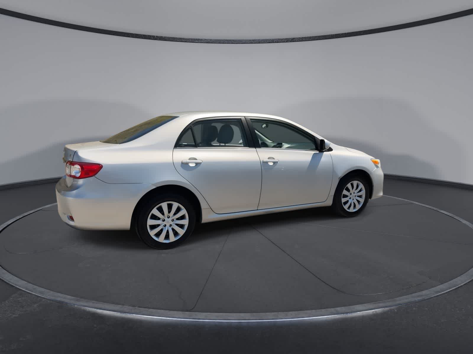 Thumbnail: 2013 Toyota Corolla - 8