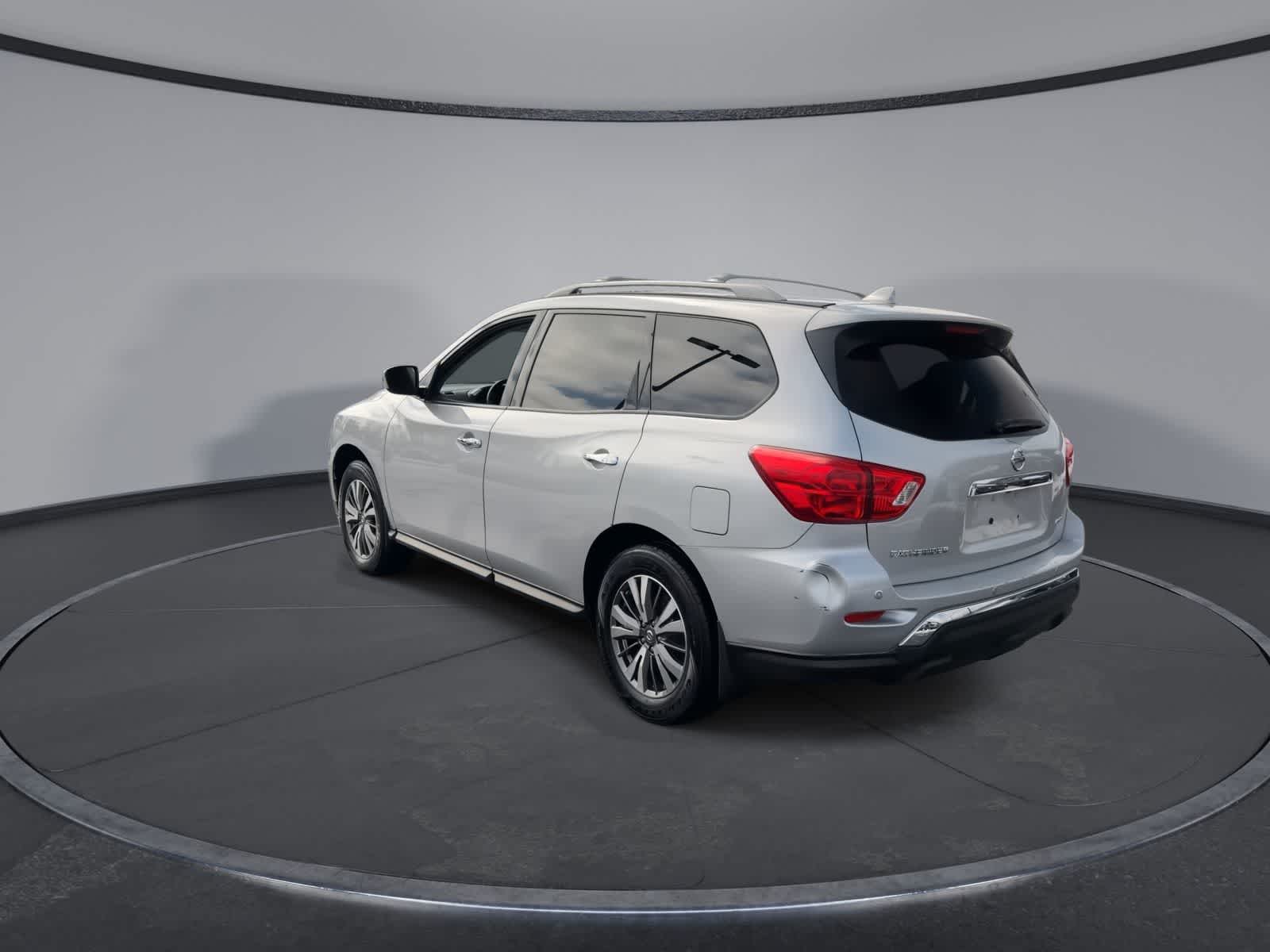 Thumbnail: 2020 Nissan Pathfinder - 6