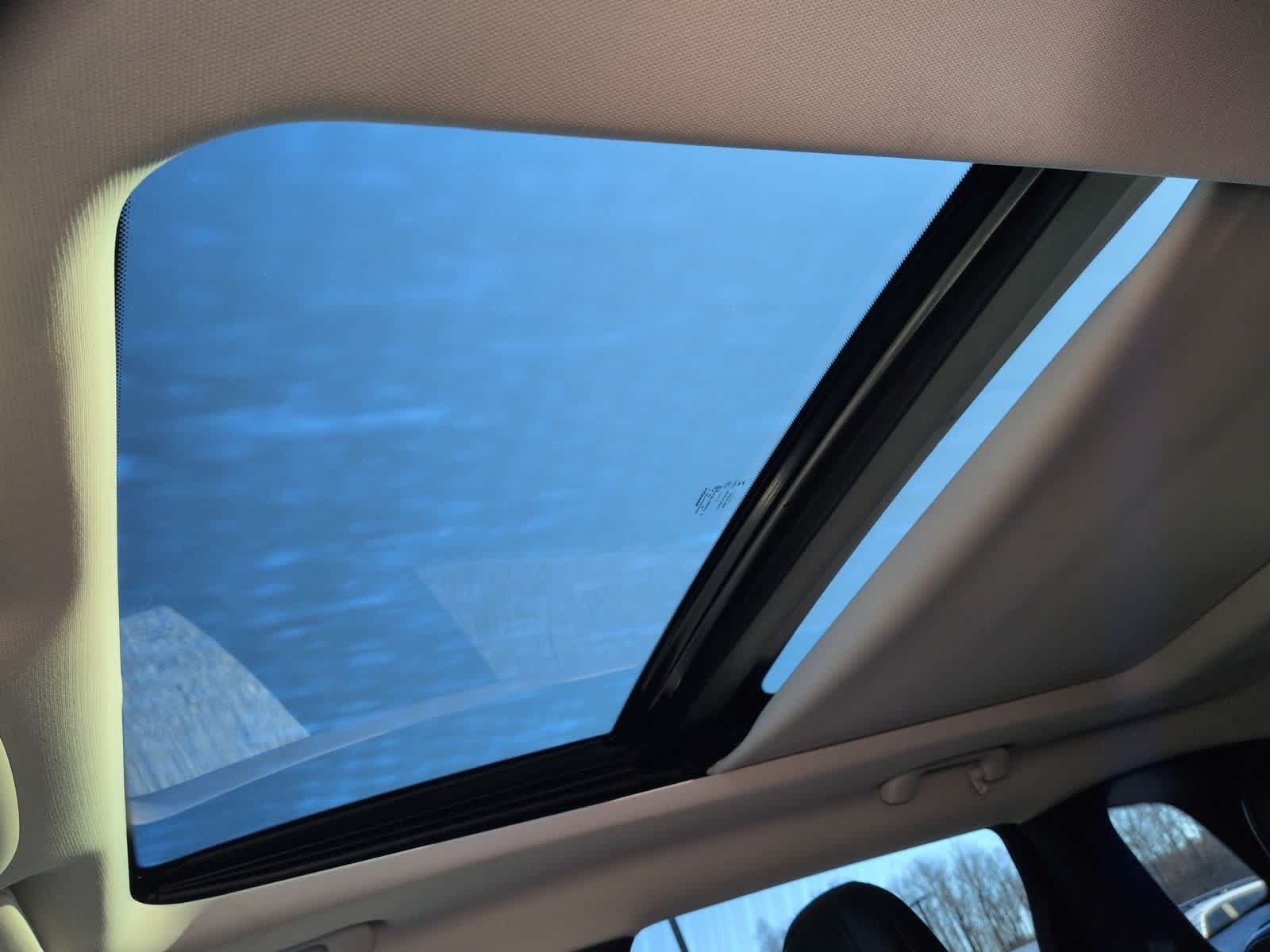 Thumbnail: 2016 Jeep Cherokee - 20