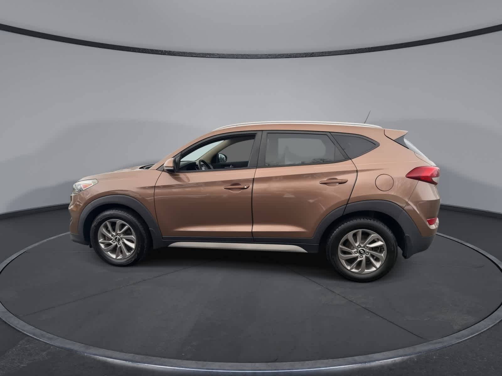 Thumbnail: 2017 Hyundai Tucson - 5