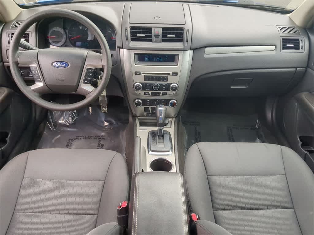 2012 Ford Fusion SE 16