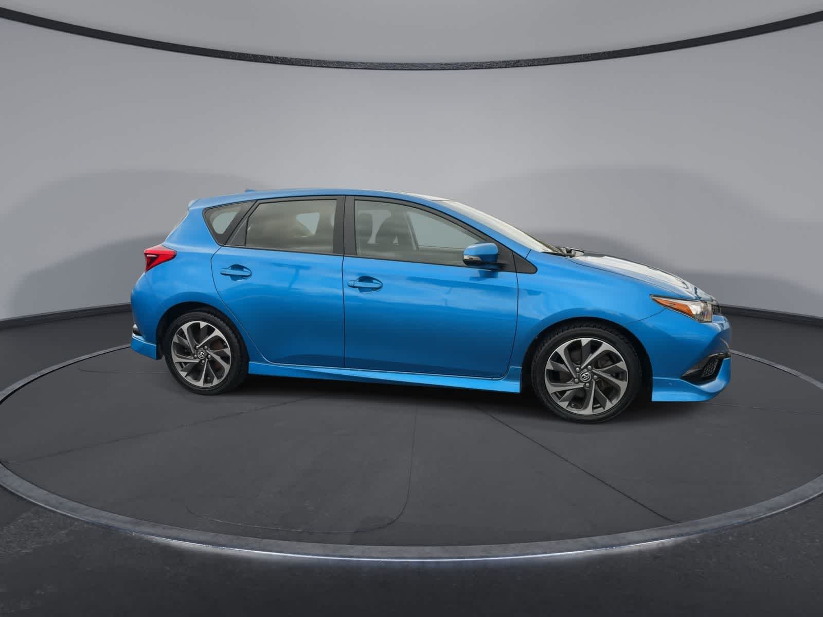 Thumbnail: 2017 Toyota Corolla iM - 9