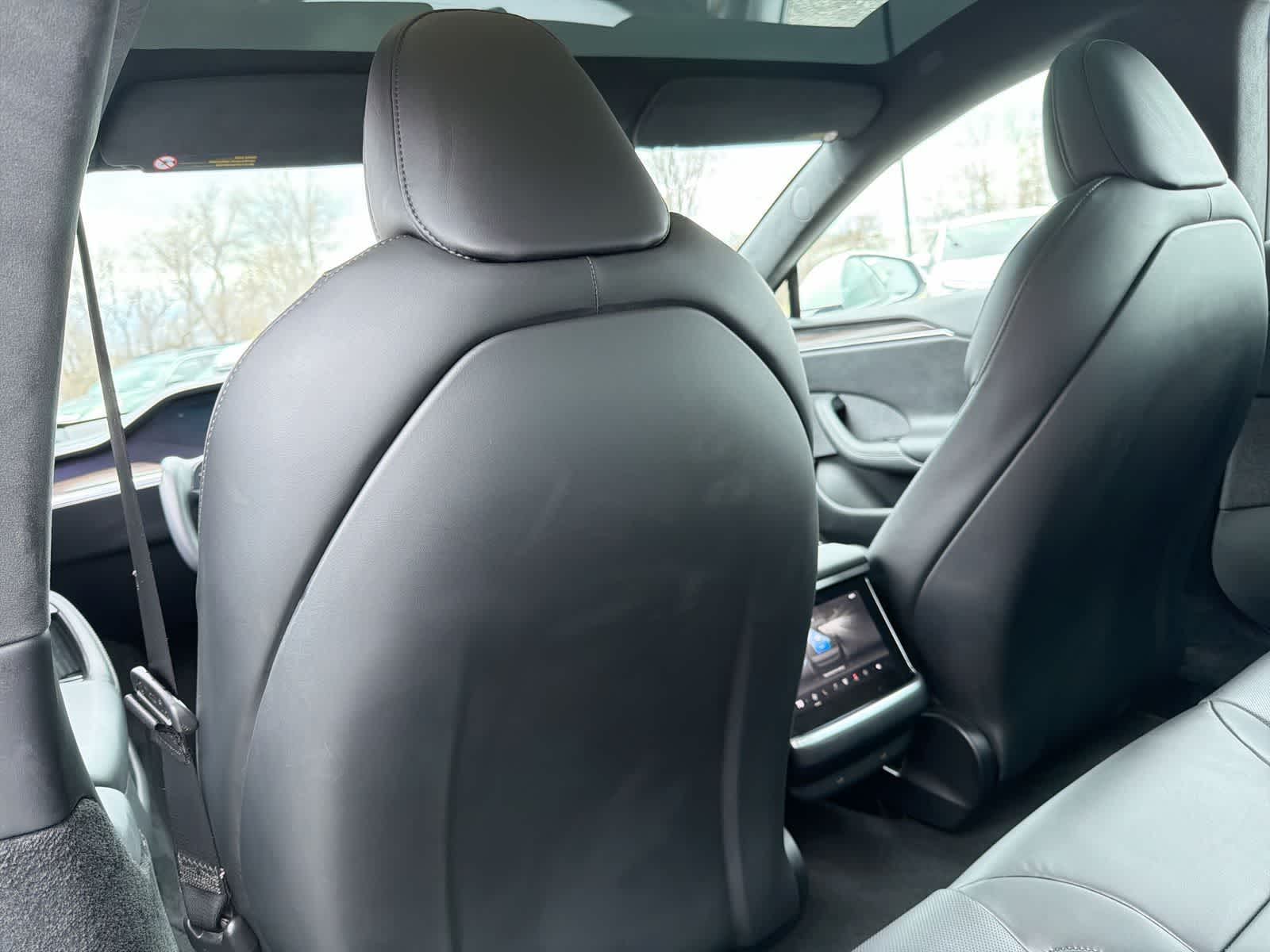 Thumbnail: 2022 Tesla Model S - 19