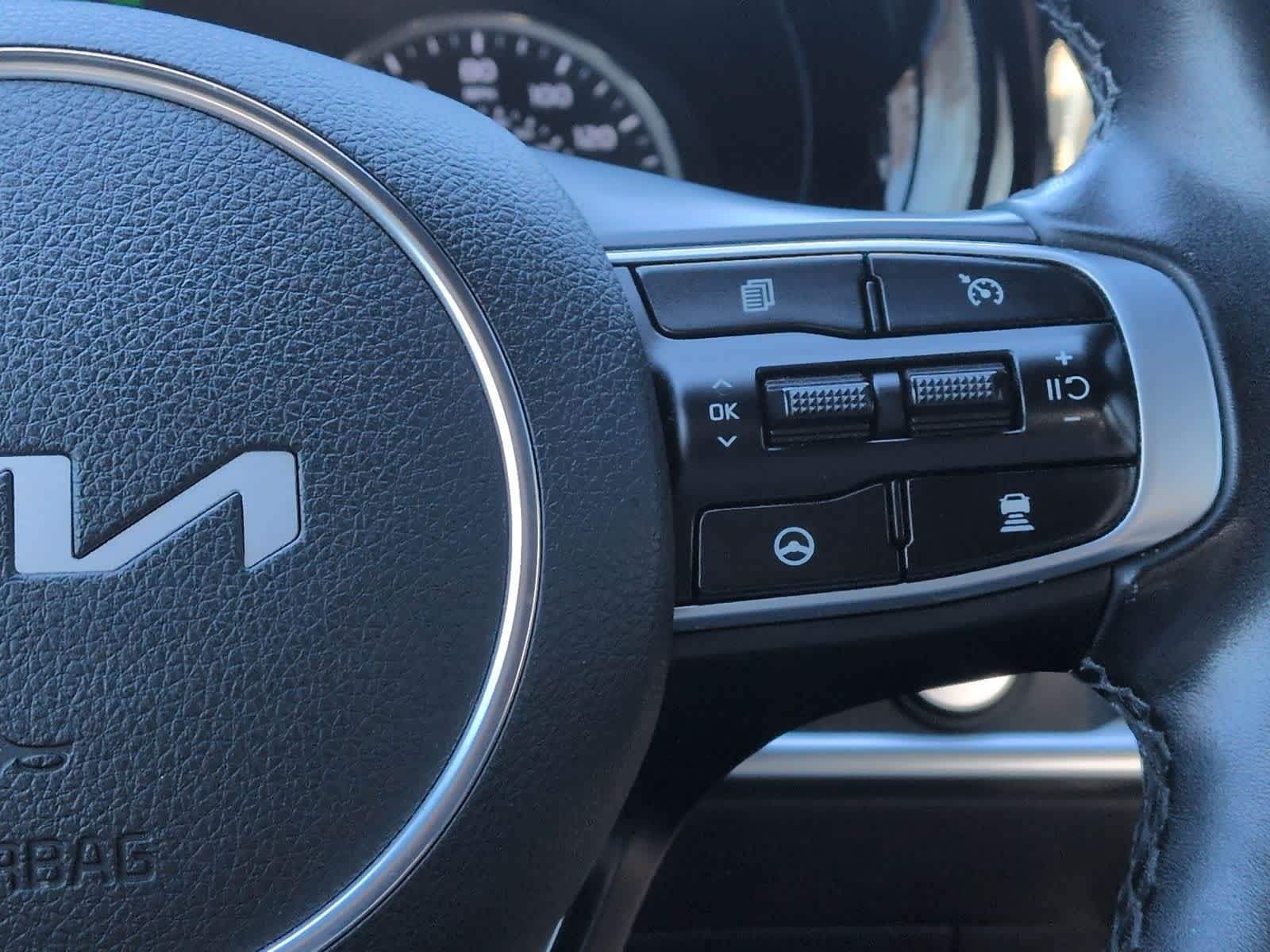 Thumbnail: 2022 Kia K5 - 27