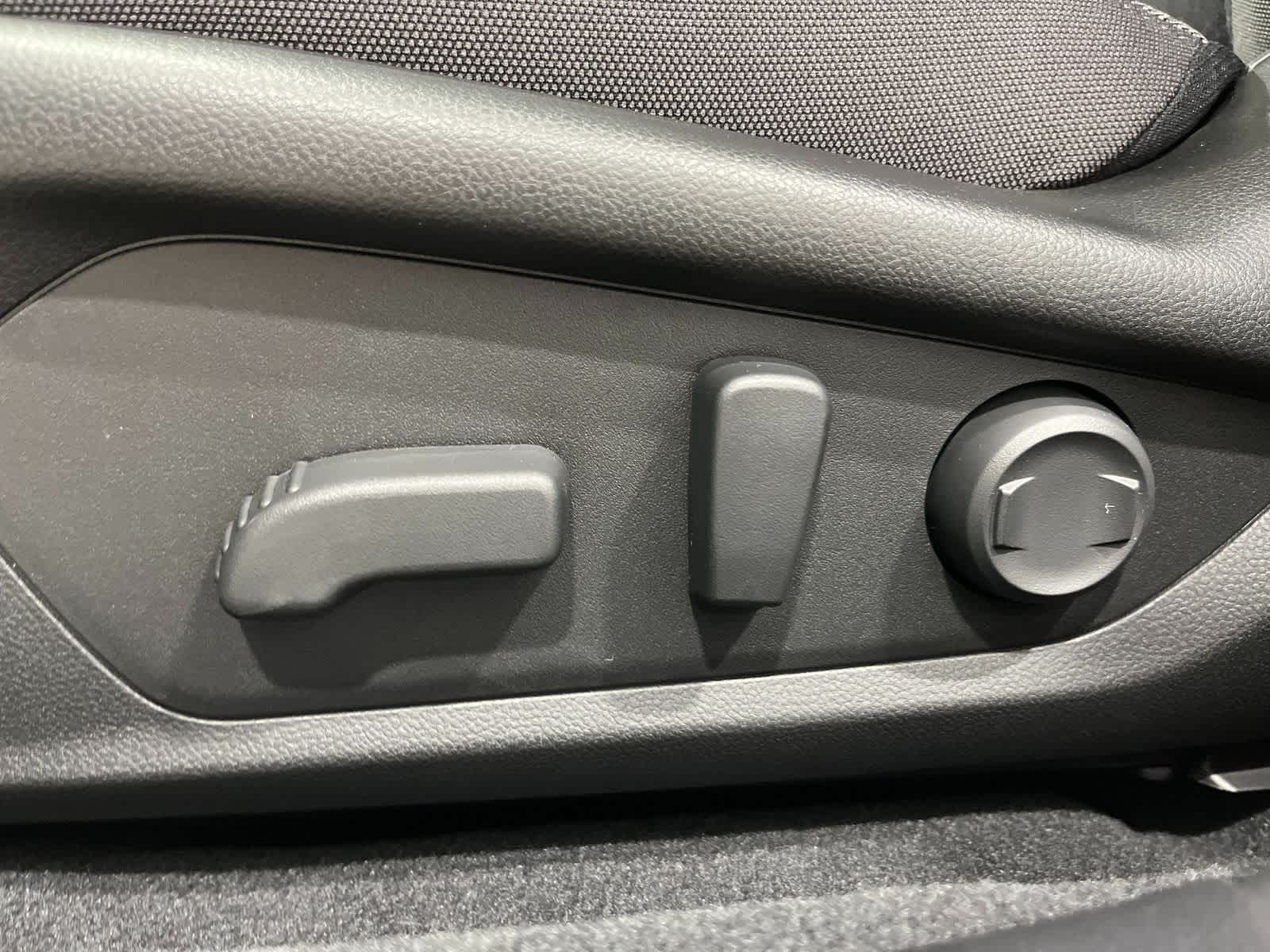 Thumbnail: 2025 Subaru Crosstrek - 12