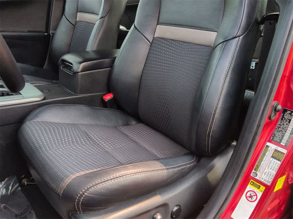 Thumbnail: 2013 Toyota Camry - 17