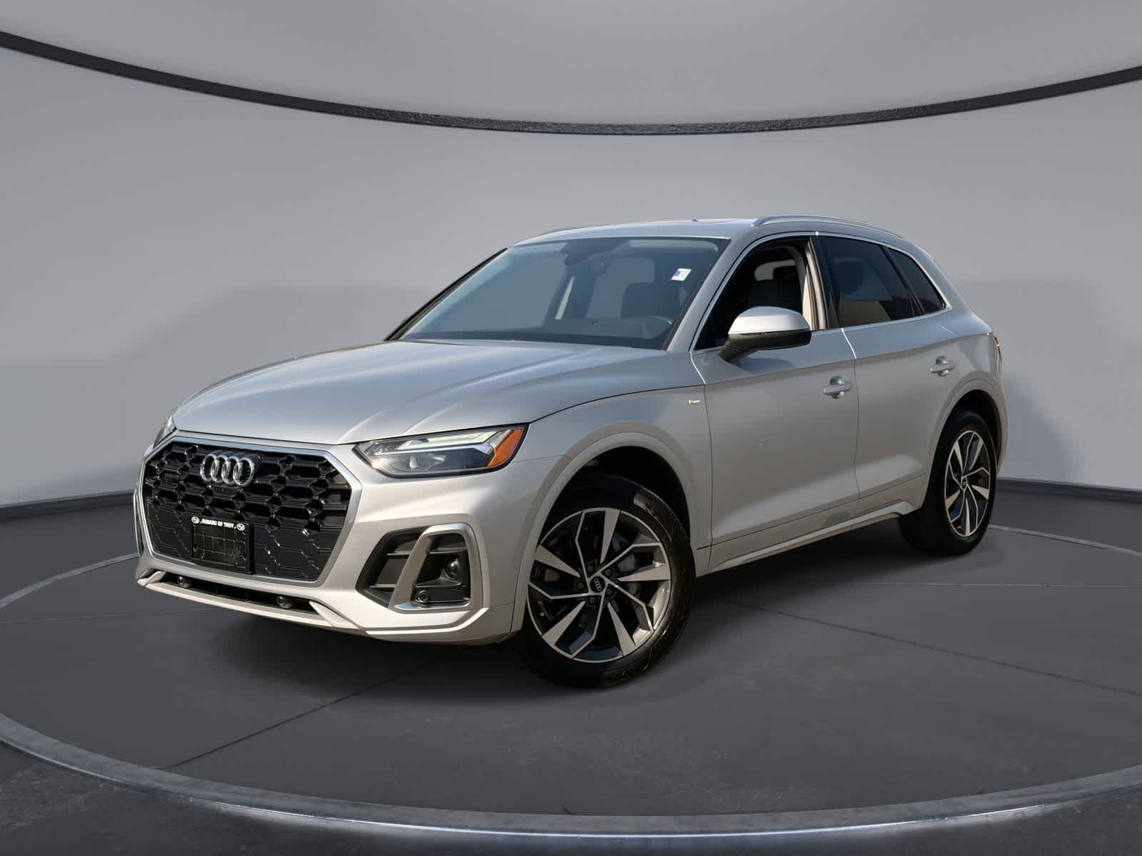 Thumbnail: 2022 Audi Q5 - 1