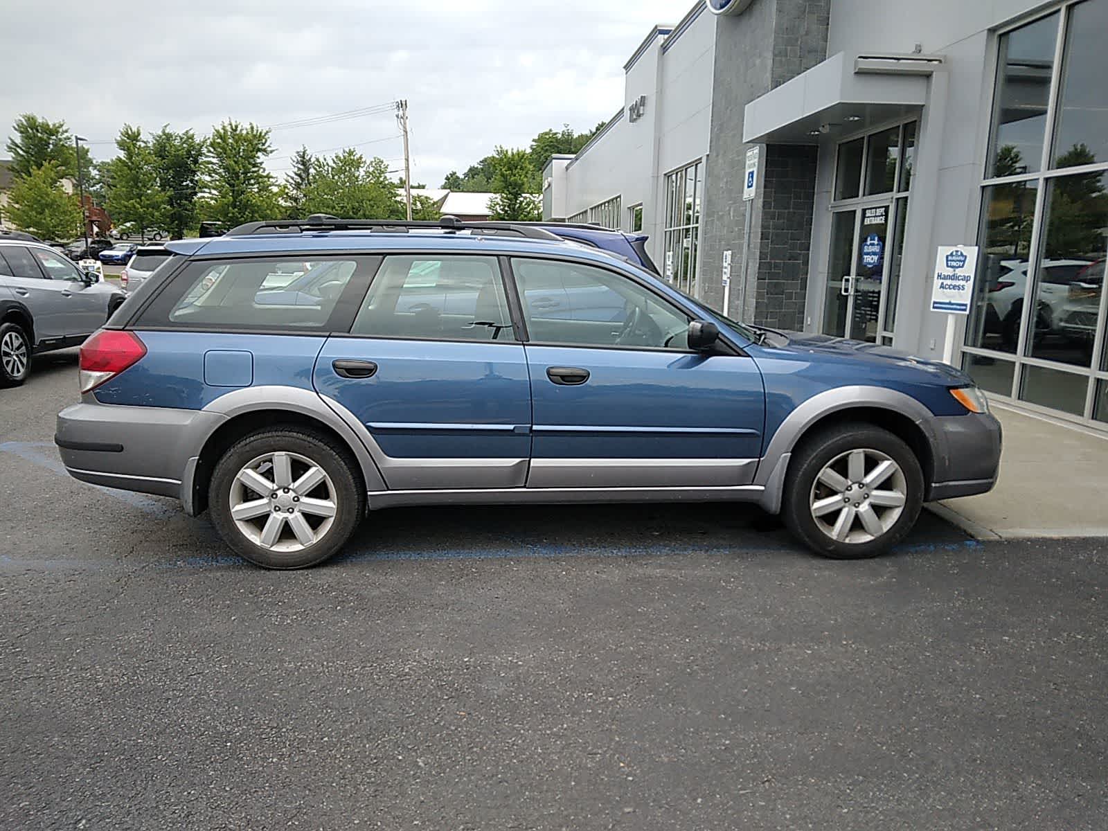 Thumbnail: 2008 Subaru Outback - 3