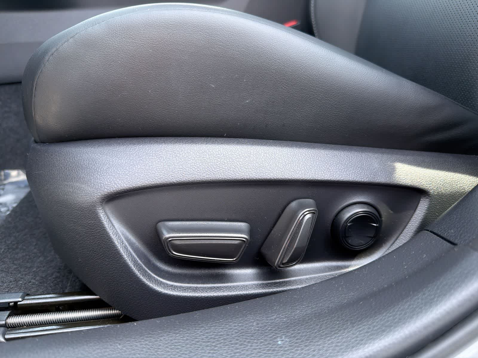 Thumbnail: 2025 Toyota Prius - 18