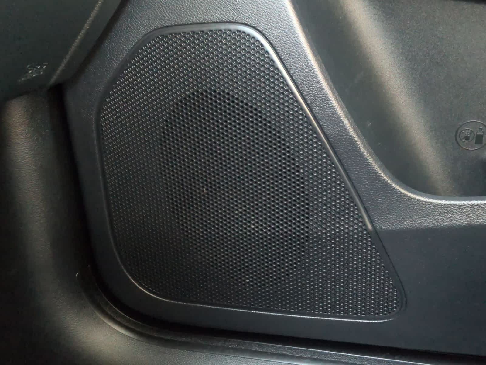 Thumbnail: 2016 Jeep Cherokee - 32