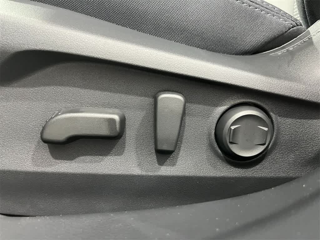 Thumbnail: 2025 Subaru Outback - 12