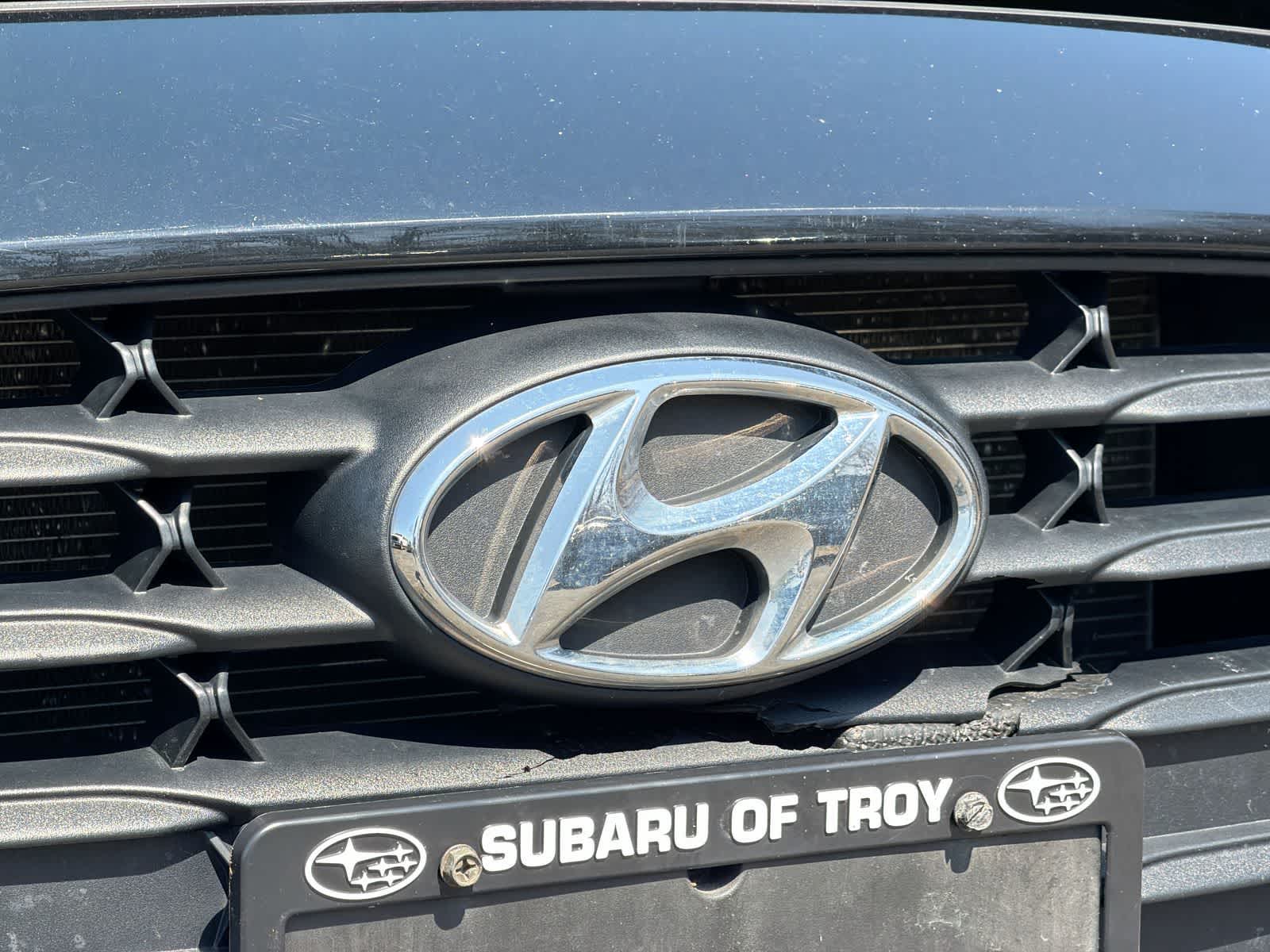 Thumbnail: 2019 Hyundai Veloster - 12