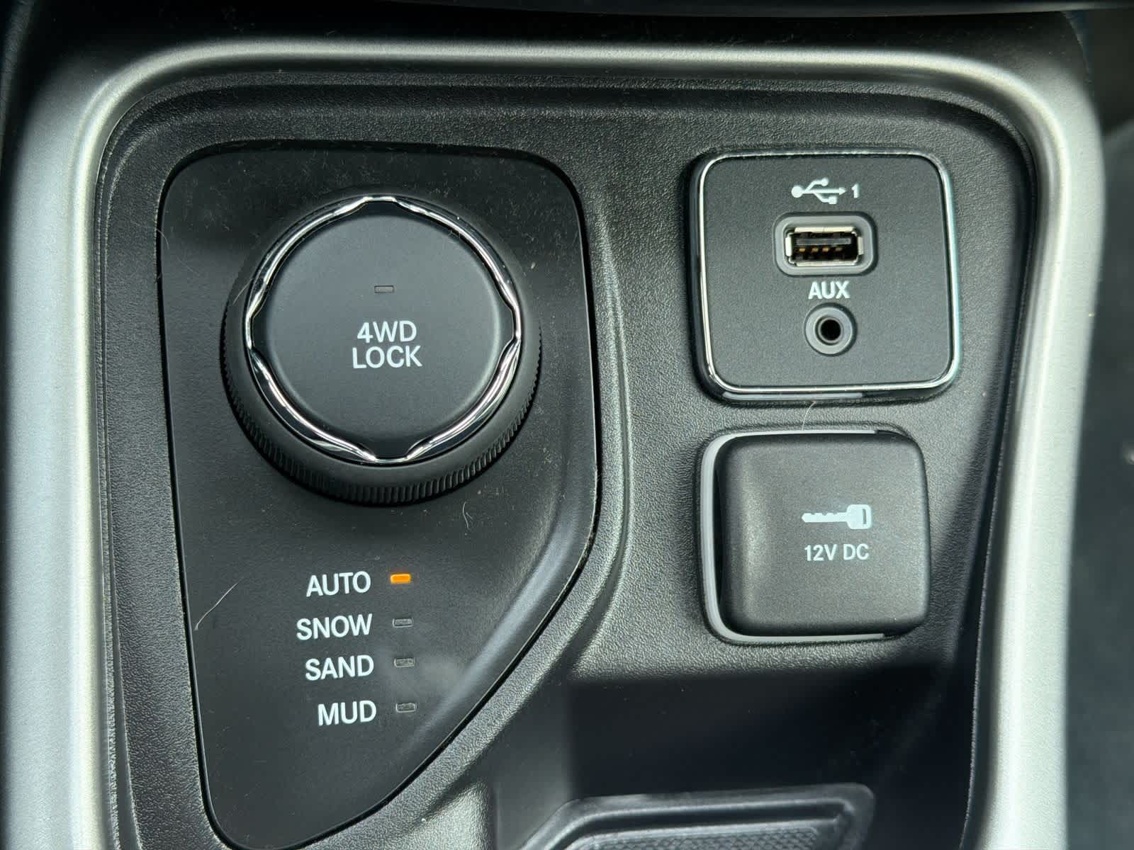 Thumbnail: 2020 Jeep Compass - 31