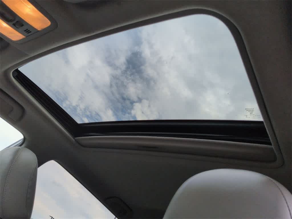 Thumbnail: 2011 Toyota RAV4 - 20