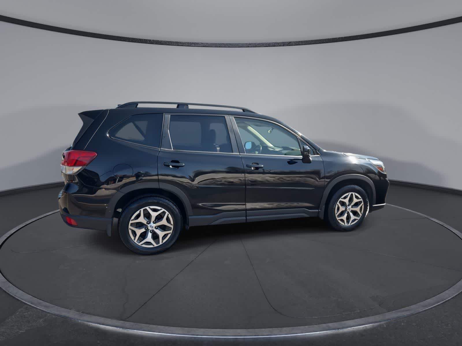 Thumbnail: 2019 Subaru Forester - 9