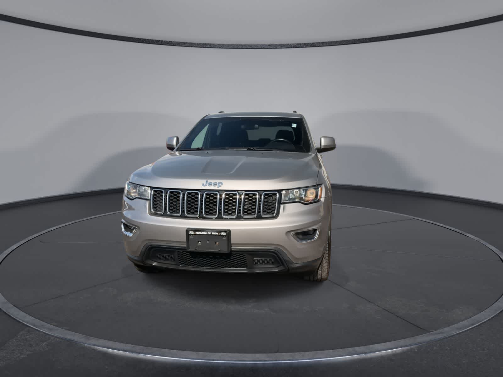 Thumbnail: 2018 Jeep Grand Cherokee - 3