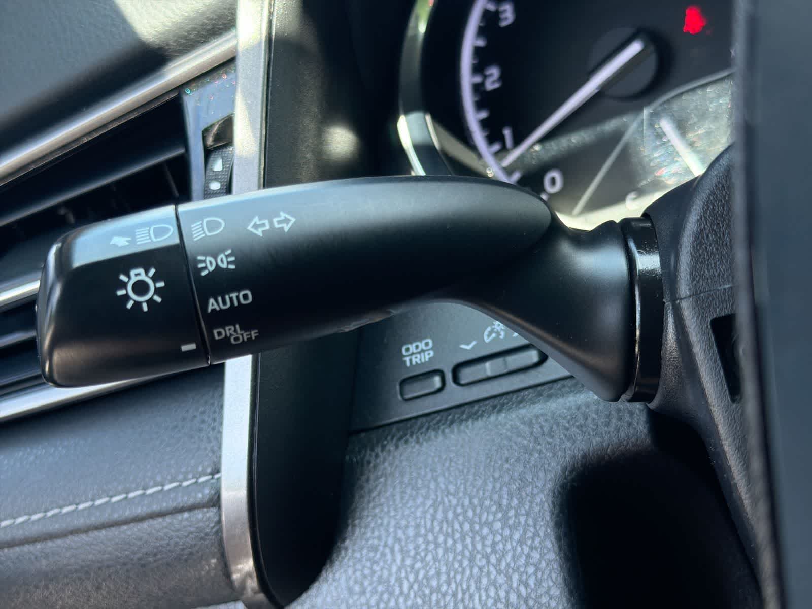 Thumbnail: 2020 Toyota Camry - 27