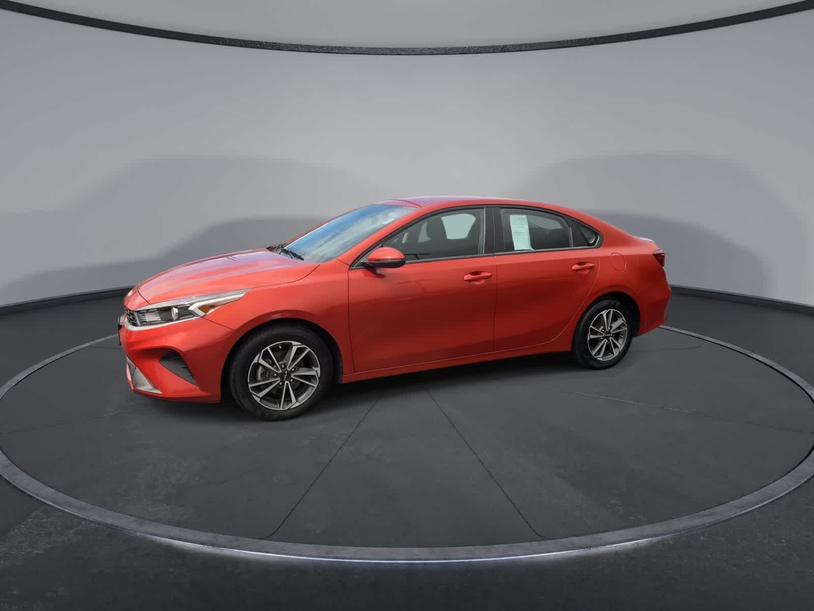 Thumbnail: 2023 Kia Forte - 4