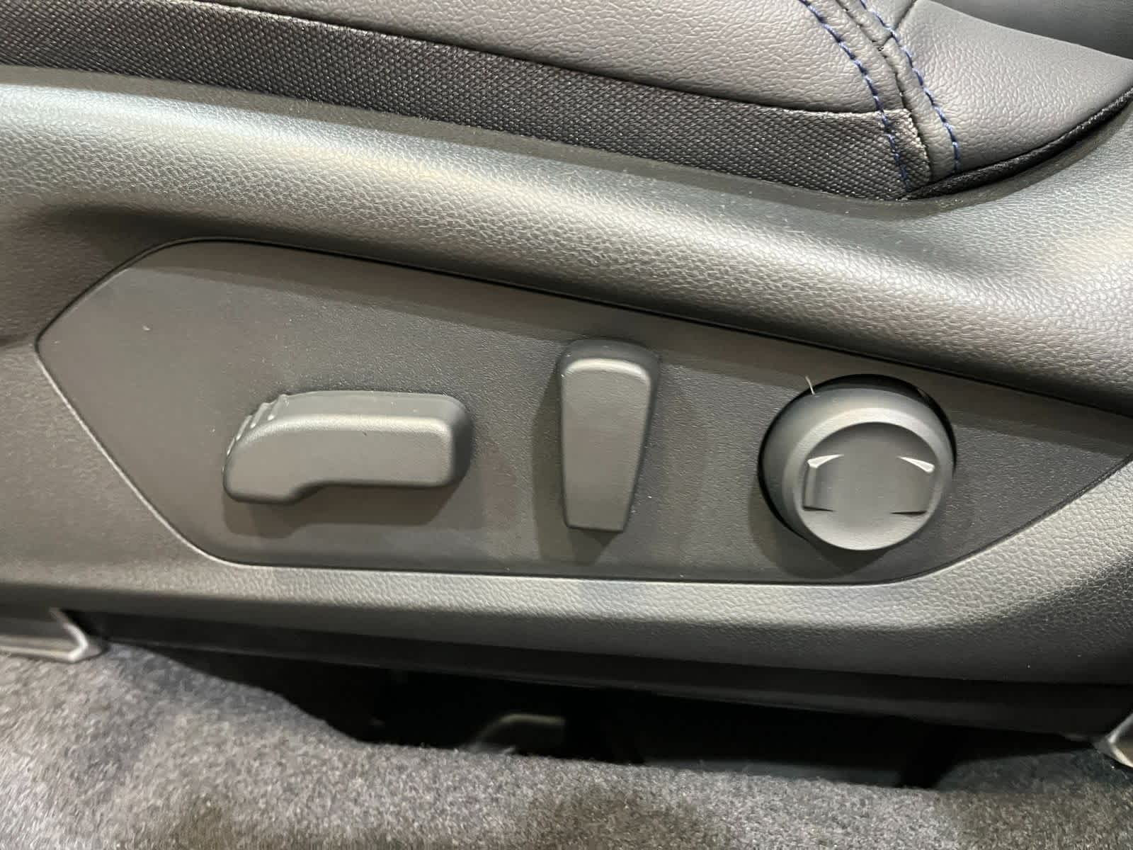 Thumbnail: 2025 Subaru Forester - 12