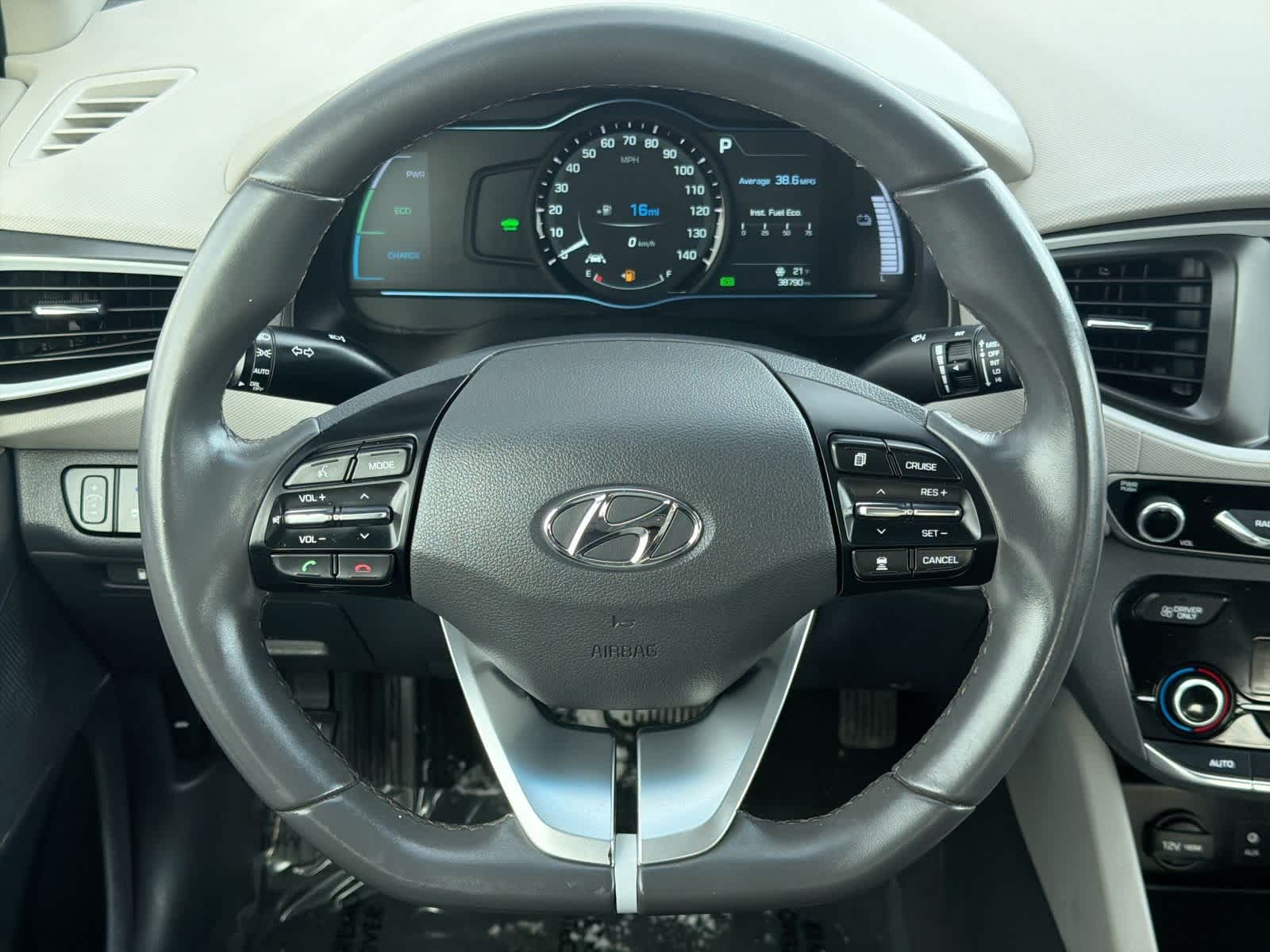 Thumbnail: 2017 Hyundai Ioniq - 23