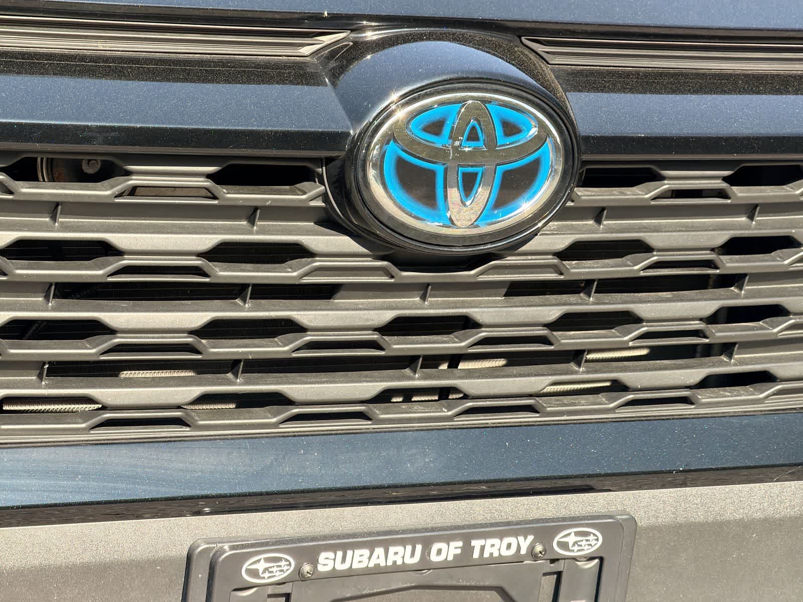 Thumbnail: 2022 Toyota RAV4 - 11