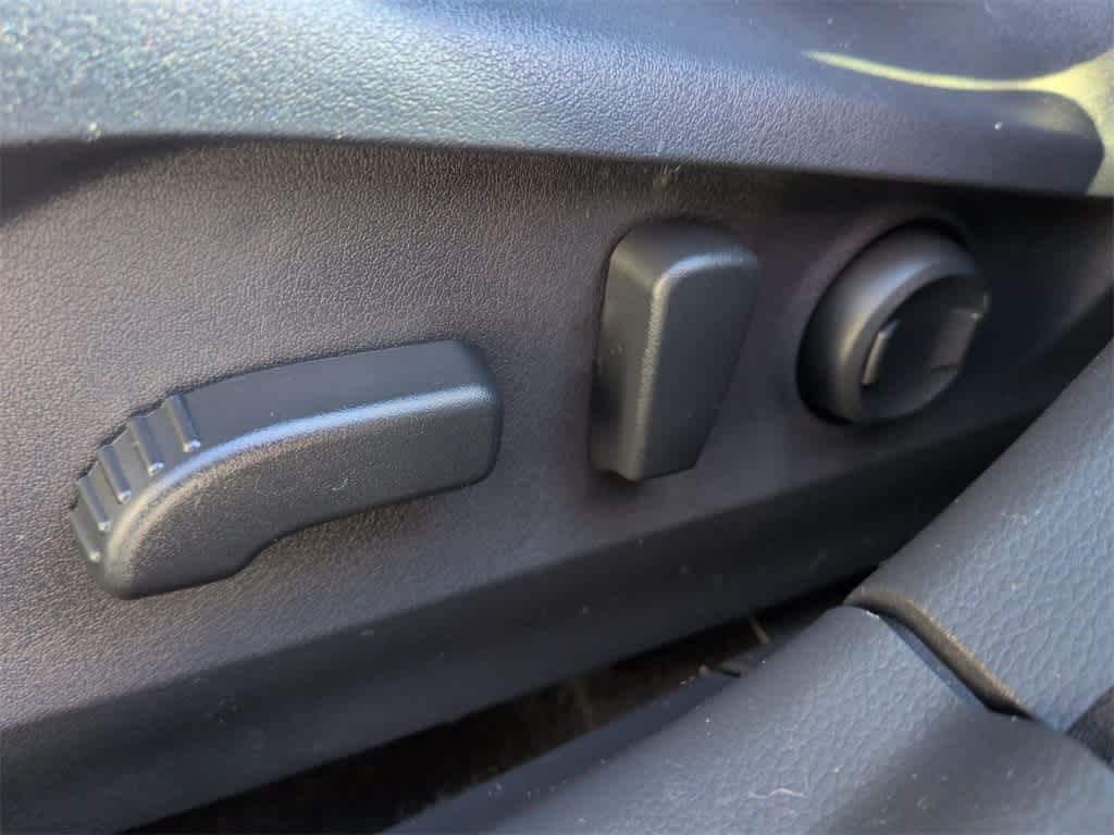 Thumbnail: 2022 Subaru Outback - 18