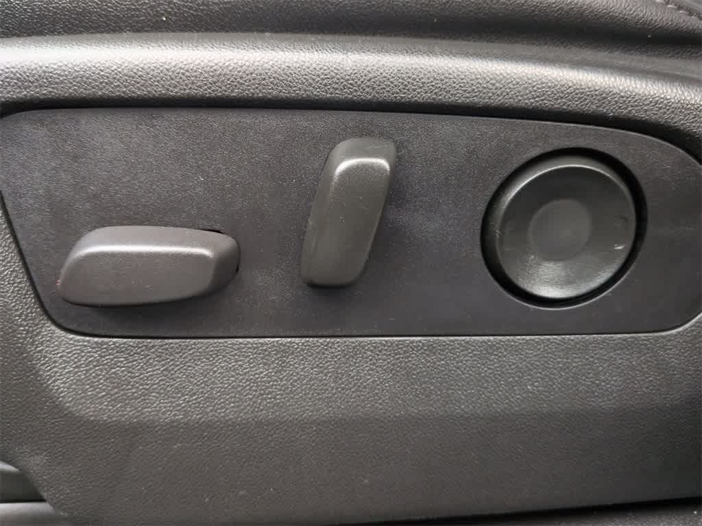 Thumbnail: 2021 Chevrolet Suburban - 18