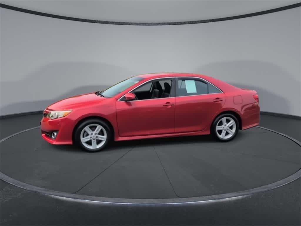 Thumbnail: 2013 Toyota Camry - 4