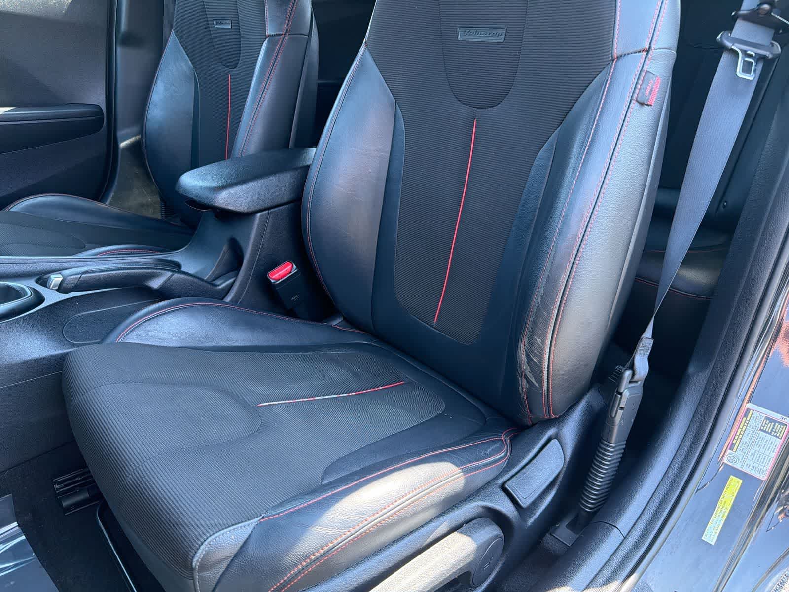 Thumbnail: 2019 Hyundai Veloster - 17