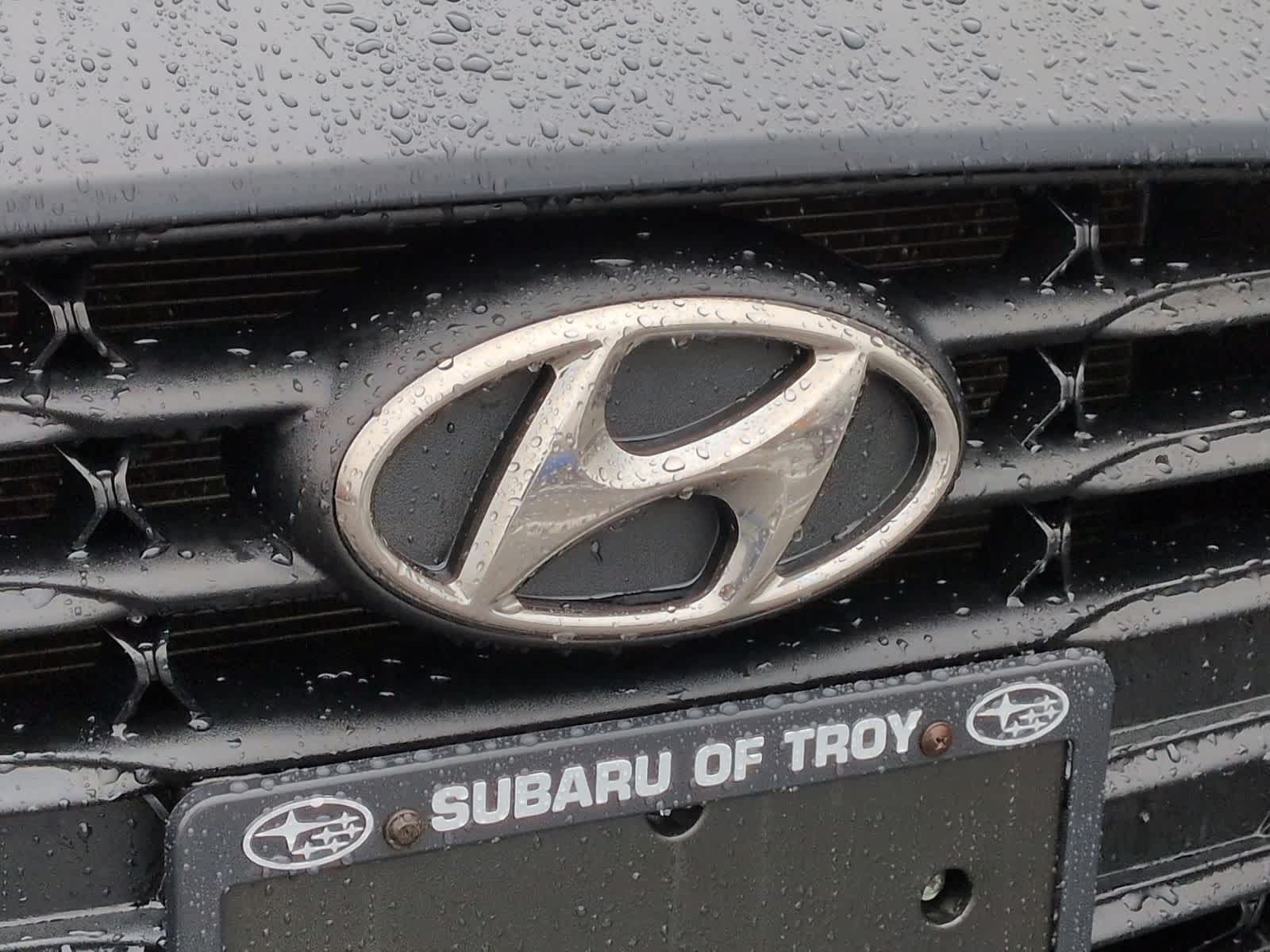 Thumbnail: 2019 Hyundai Veloster - 12