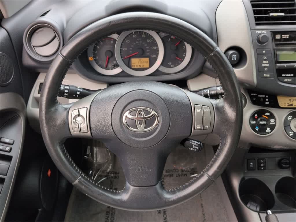 Thumbnail: 2011 Toyota RAV4 - 25