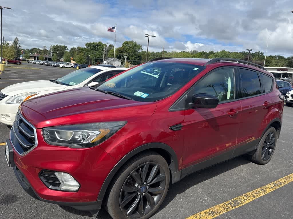 Thumbnail: 2017 Ford Escape - 1