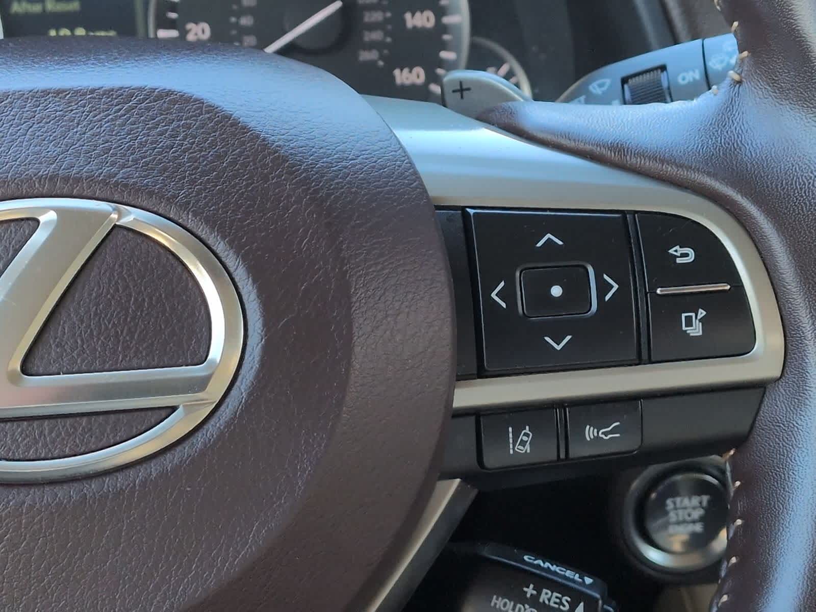 Thumbnail: 2020 Lexus RX - 27