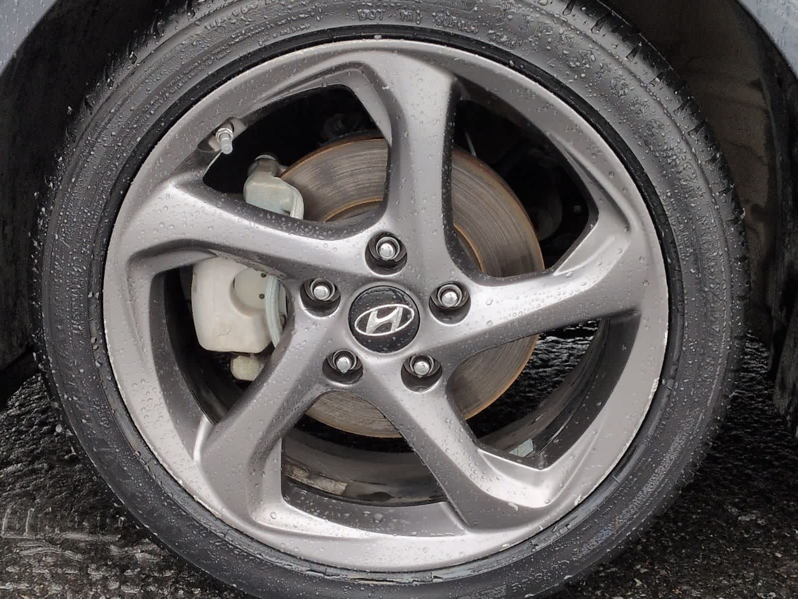 Thumbnail: 2019 Hyundai Veloster - 14