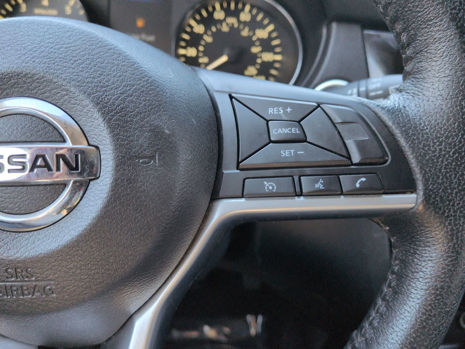 Thumbnail: 2019 Nissan Rogue - 25