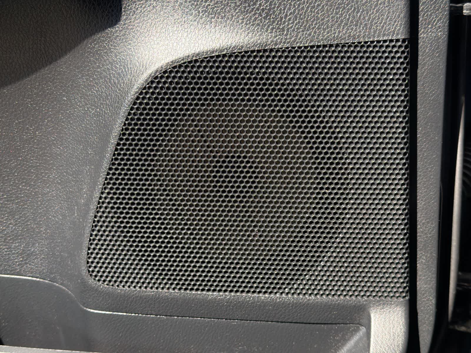 Thumbnail: 2015 Toyota RAV4 - 30