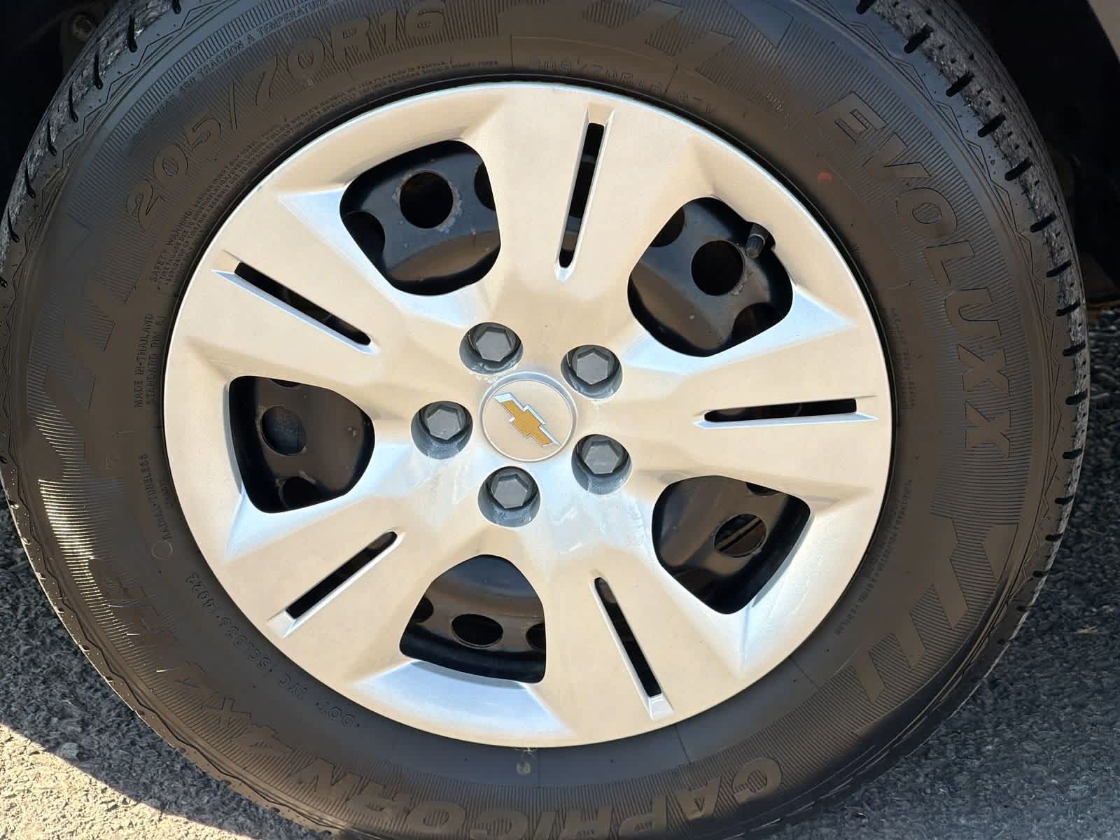 Thumbnail: 2017 Chevrolet Trax - 14