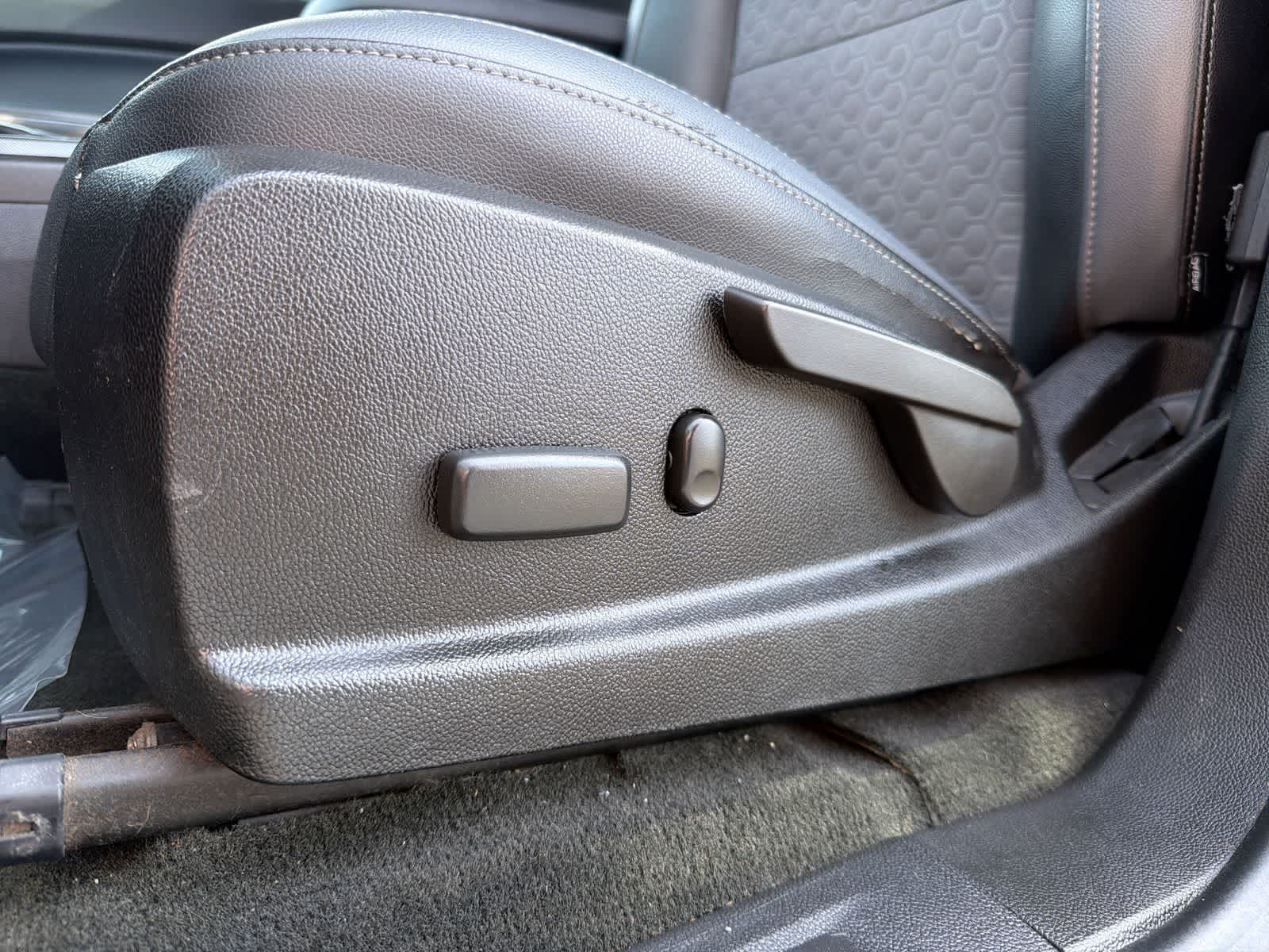 Thumbnail: 2016 Chevrolet Colorado - 18