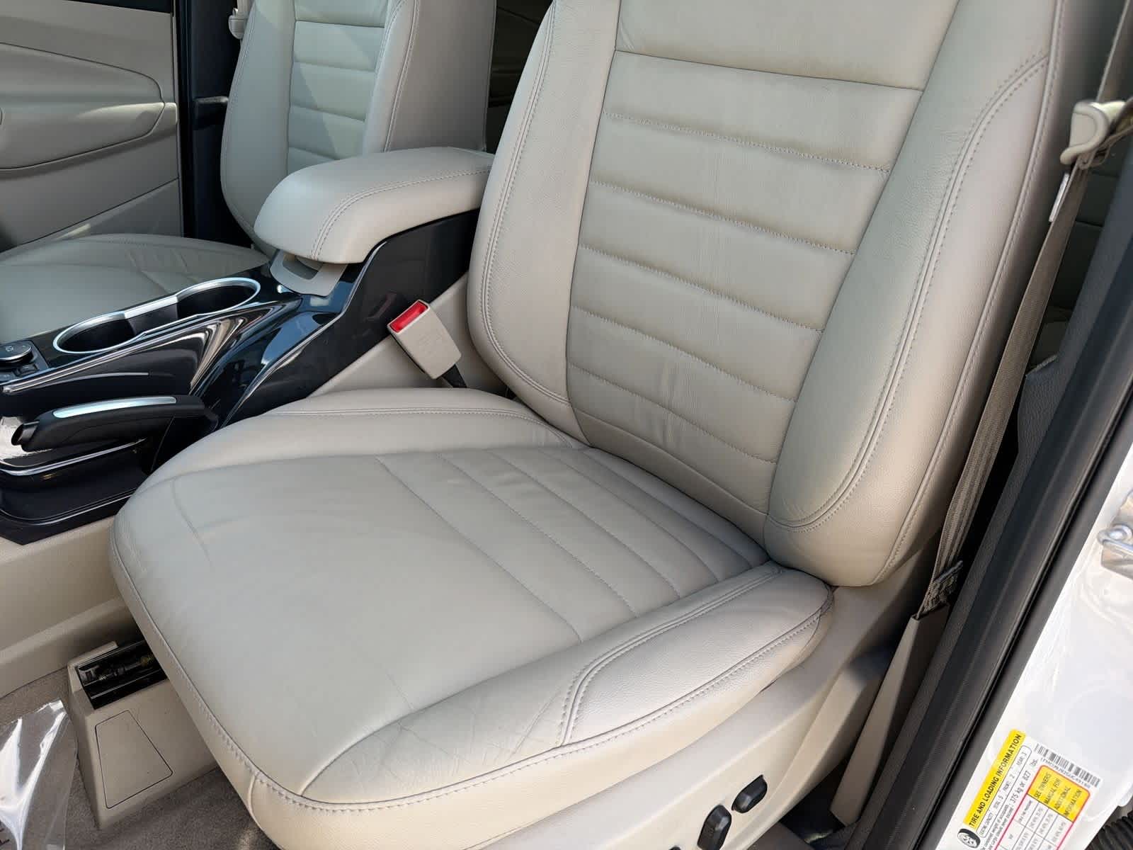 Thumbnail: 2016 Ford Escape - 17