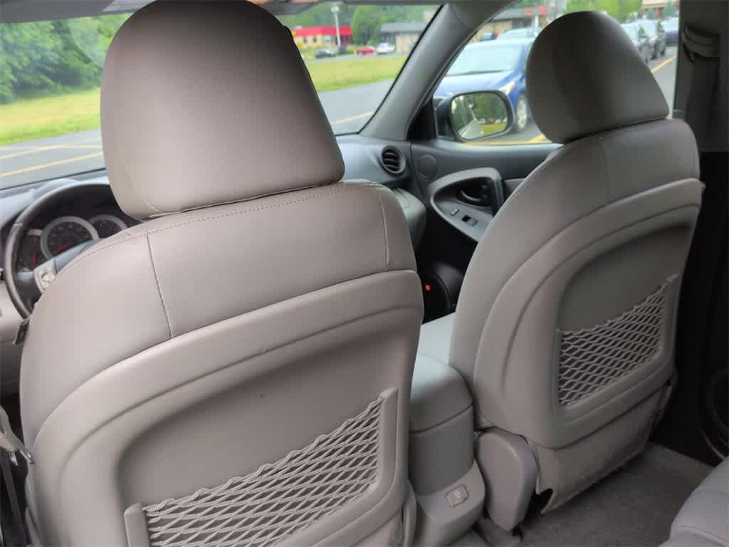 Thumbnail: 2011 Toyota RAV4 - 19