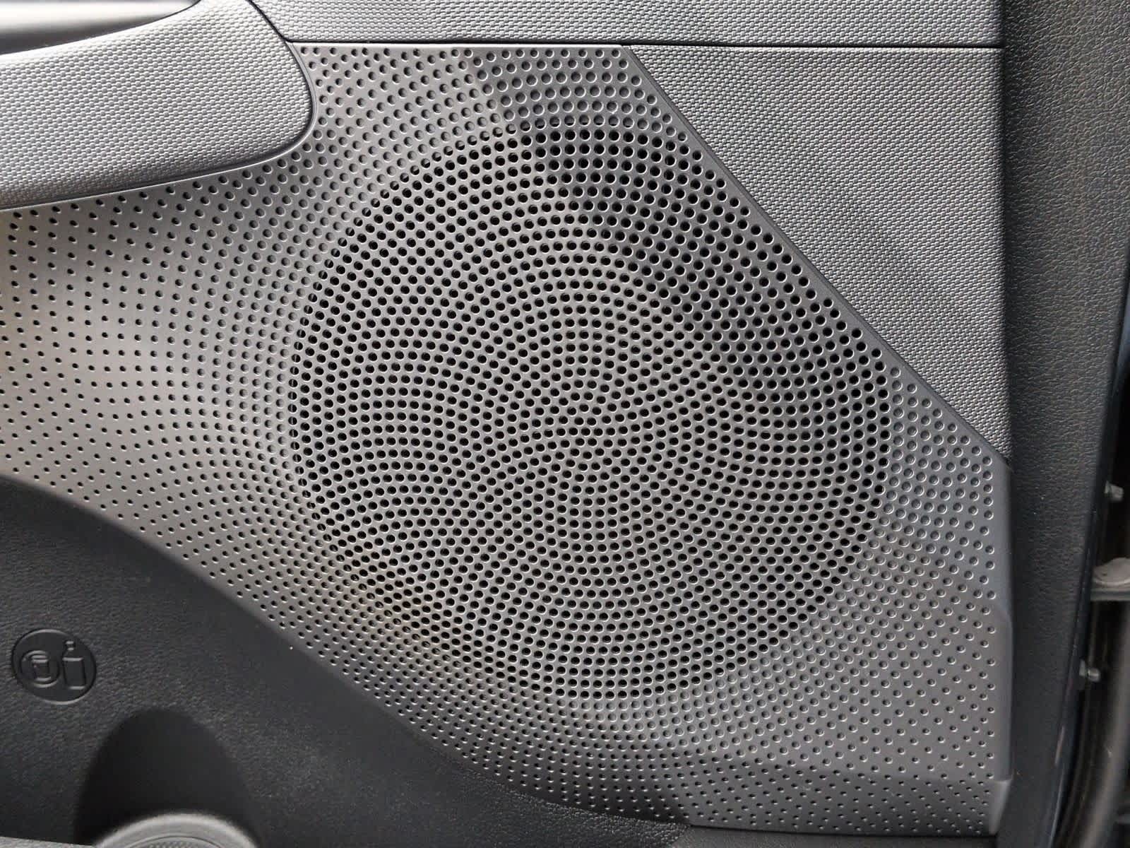 Thumbnail: 2019 Hyundai Veloster - 30